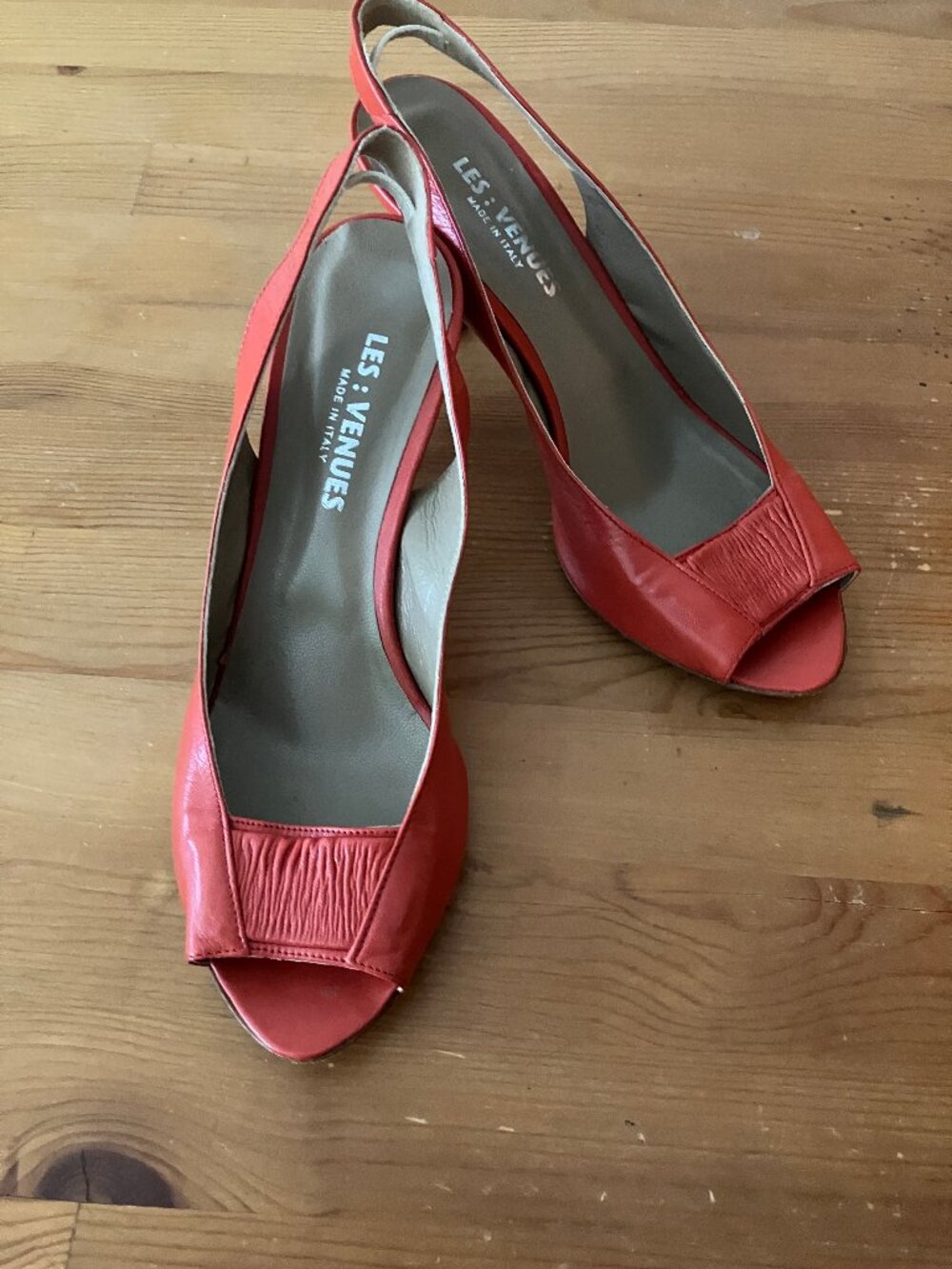 LES VENUES Red Leather Slingback peep-toe pumps Made in Italy Size 40 / US 9